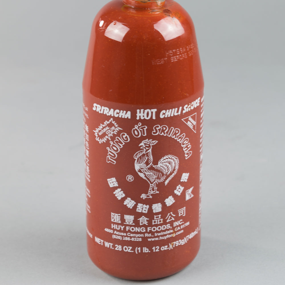  Huy Fong Sriracha Chili Sauce, 28 Ounce Bottle